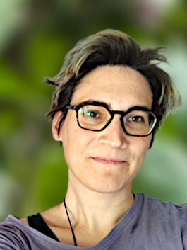 Nikole Leopold, Support-Mitarbeiterin